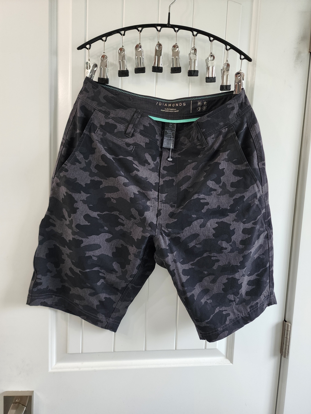 Size 29 7 Diamonds Men's Black/Grey Camo Shorts